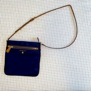 MICHAEL Michael Kors Womens Kelsey Nylon Signature Crossbody Handbag Navy